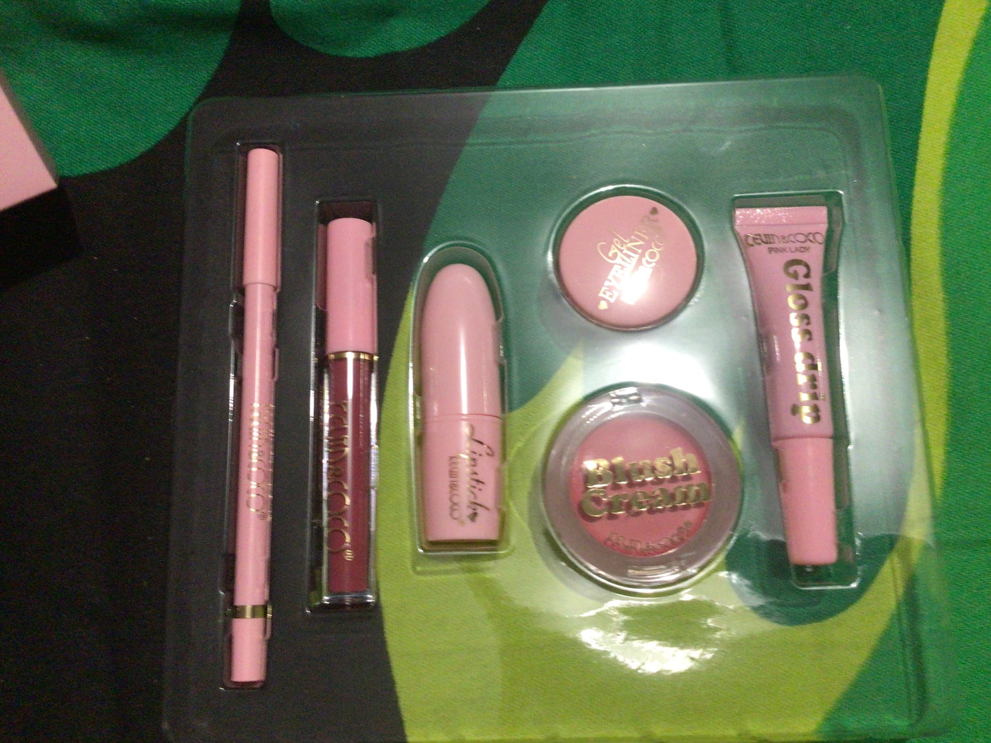 Coffret maquillage avec 6/produits